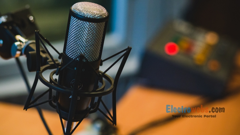 Top 8 Best Budget Microphones for YouTube Content Creation